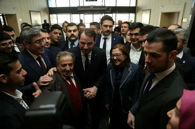 Son dakika: Hazine ve Maliye Bakanı Berat Albayrak, Gaziantep'te ziyaretlerde bulundu