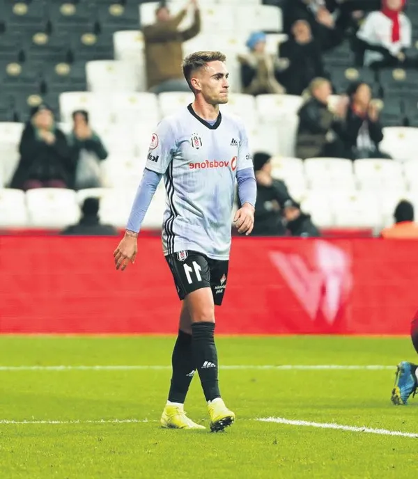 Beşiktaş’ta kadro dışı kalan 5 oyuncunun maliyeti el yakıyor-3