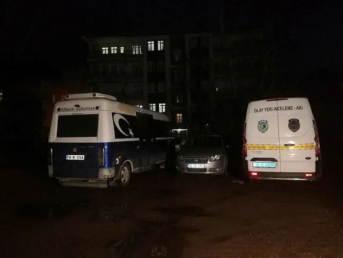 Bursa'da kan donduran olay: Uzaklaştırma kararı 11 gün önce bitti, eşini bıçaklayarak öldürdü-1