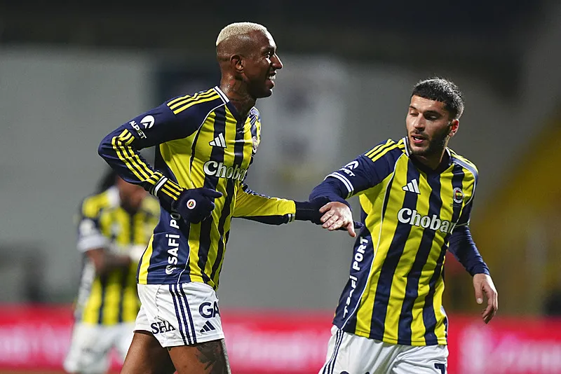 Fenerbahçe eski yıldızına yeniden forma giydirecek! - 2