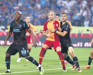 Aslan 14 sene sonra ilk 45’te 3 gol yedi