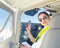 İzmir’de öğrenci pilot Berfu Hatipoğlu eğitim uçuşunda mısır tarlasına çakılarak hayatını kaybetti