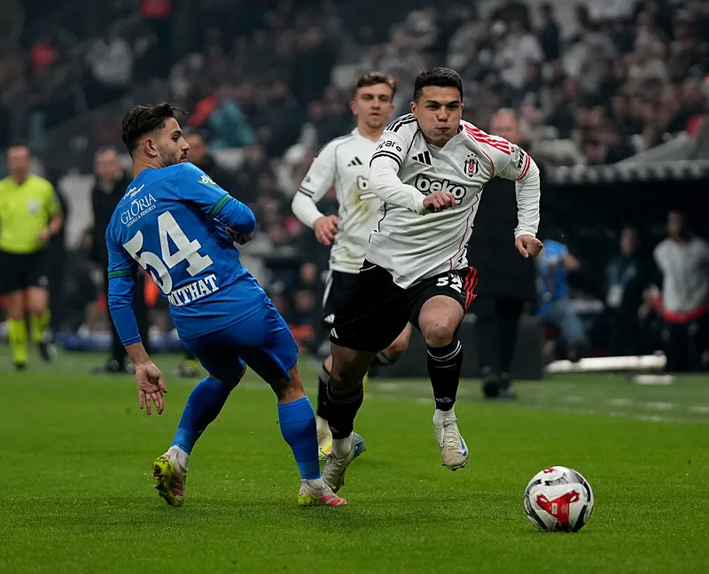 Beşiktaş'ın yıldızına Rizespor maçı sonrası olay sözler! "Banka soyguncusu gibi" - 8