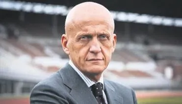 Faruk Koca'nın hakem Halil Umut Meler'e attığı yumruk Türk futbolunu tüm dünyaya rezil etti-6