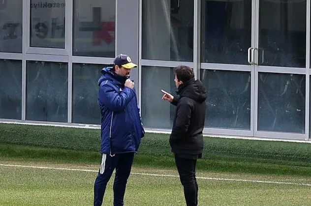 SON DAKİKA: Fenerbahçe'de bomba Erol Bulut iddiası: Milli arada yollar ayrılabilir
