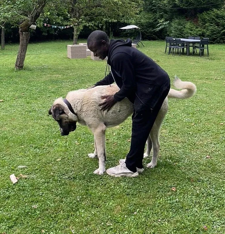 pariste-baslayan-hikaye-hatun-cagricidan-ngolo-kante-mesaji-ona-istedigi-mantiyi-kofteyi-tattiririm-insallah-1770279610465.jpeg Paris'te başlayan hikaye... Hatun Çağrıcı'dan N'Golo Kante mesajı: Ona istediği mantıyı, köfteyi tattırırım inşallah-5