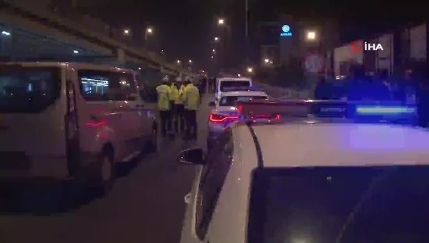 İzmir'de gece yarısı feci kaza! Motosiklet sürücüsü hayatını kaybetti