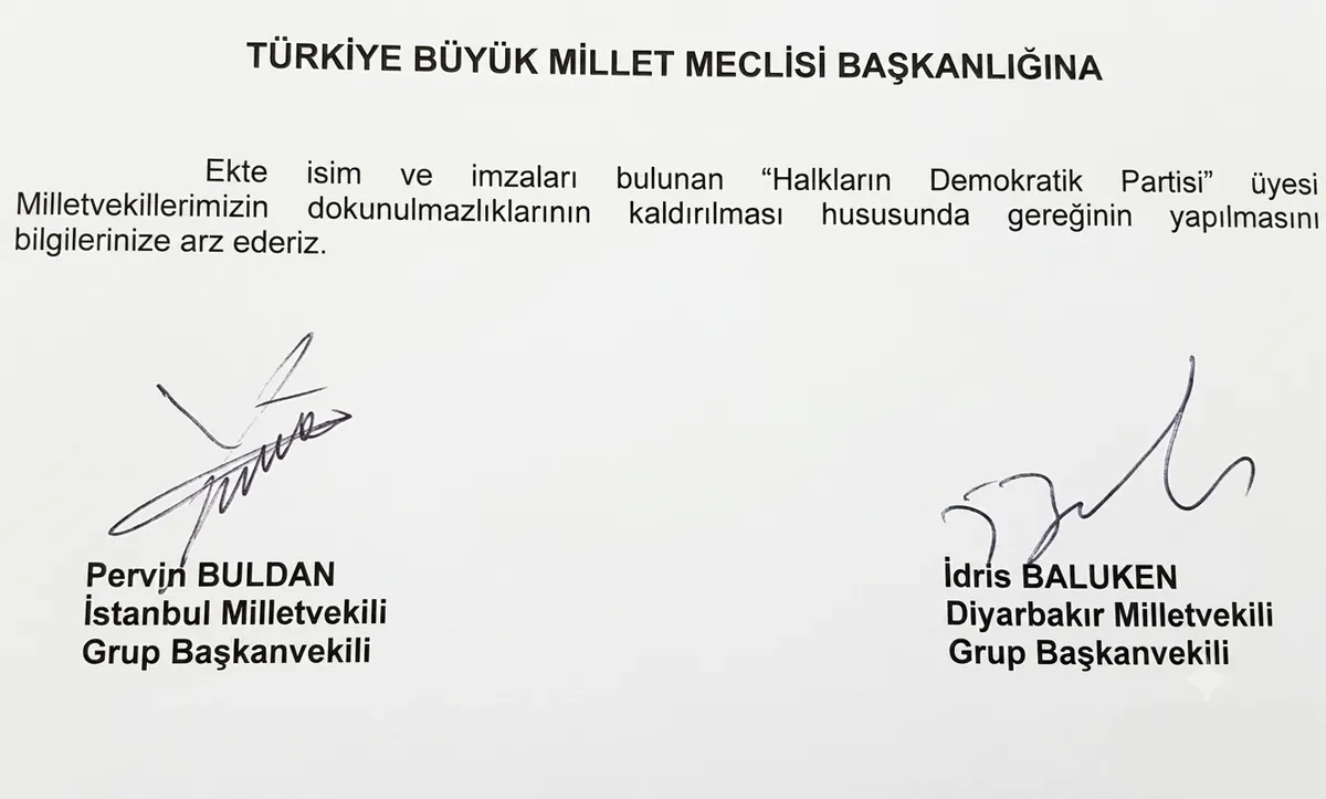ozele-dokunacak-gercekler-kilicdaroglunu-suclatti-basrolde-kendisi-cikti-1782300020155.jpg Özel’e “dokunacak” Demirtaş gerçekleri: Kılıçdaroğlu'nu suçlattı başrolde kendisi çıktı | Hepiniz oradaydınız-6