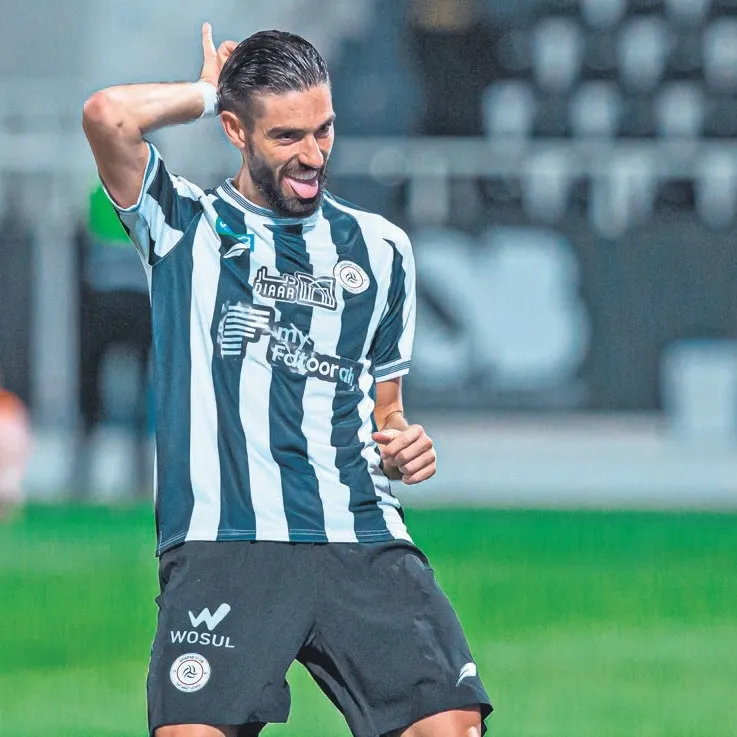 Yannick Carrasco pahalı geldi