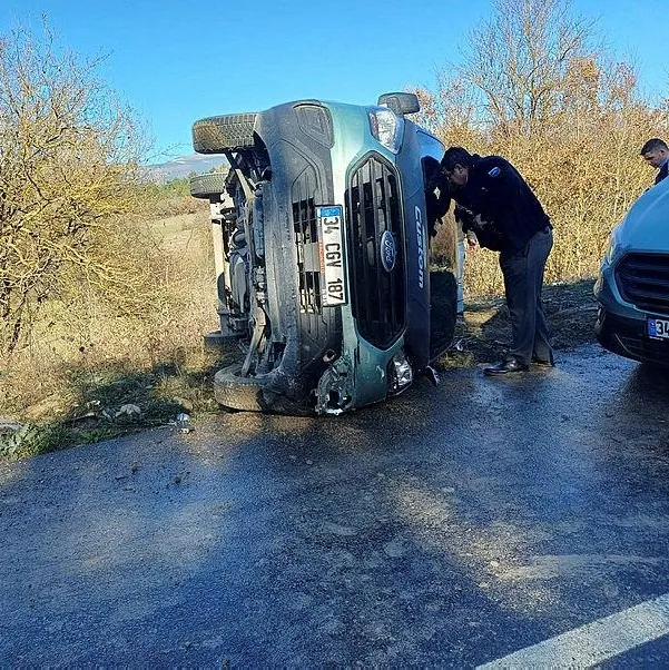 Para taşıyan zırhlı araç devrildi