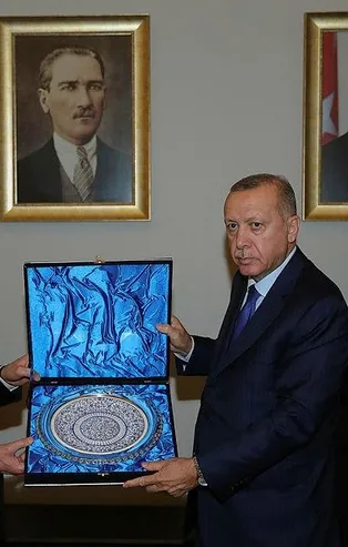 Başkan Erdoğan, Zeytinburnu Belediyesi'ni ziyaret etti