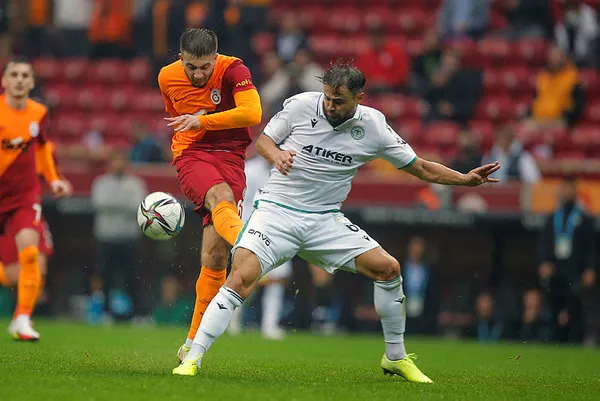 1645081246872.jpg Galatasaray'ın yıldızı Halil Dervişoğlu'na sürpriz talip! Abdullah Avcı Trabzonspor yönetimine bildirdi-3