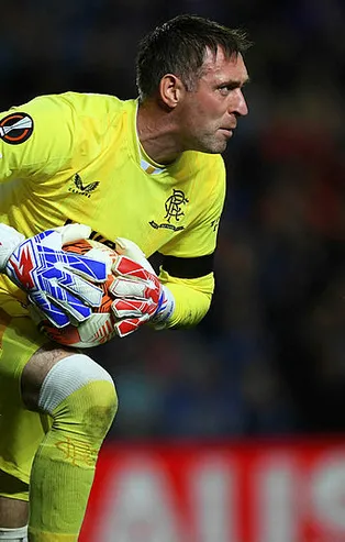 Beşiktaş göndermişti! 40 yaşında Glasgow Rangers'la UEFA'da tarih yazdı