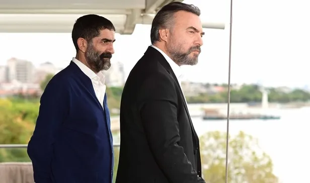 ben-bu-cihana-sigmazamin-yeni-transferi-diziye-en-kral-cagini-yasatir-hasimligin-daniskasini-yapacaklar-1685803498290.jpg Ben Bu Cihana Sığmazam'ın yeni transferi diziye en kral çağını yaşatır! Hasımlığın daniskasını yapacaklar-5