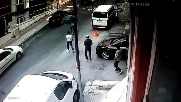 Şişli’de iş yerinde patlama: İki kişi kaçıp kayıplara karıştı-4