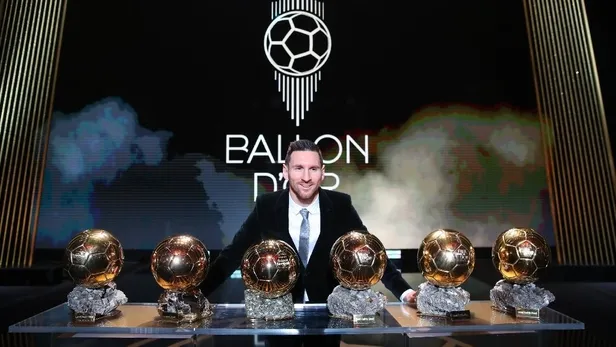 ballon-dor-odulu-ne-ballon-dor-odulu-altin-mi-kac-para-2022-ballon-dor-degeri-ne-kadar-fiyati-ve-ozellikleri-1666014317143.jpg BALLON D'OR ÖDÜLÜ NE? Ballon d'Or ödülü altın mı, KAÇ PARA? 2022 Ballon d'Or değeri ne kadar? Fiyatı, ağırlığı ve özellikleri...-3