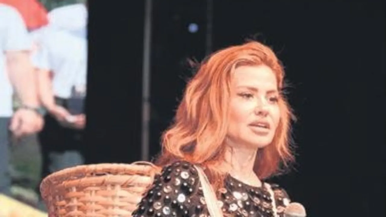Lara sahne öncesinde çay toplama yarışmasına katıldı!