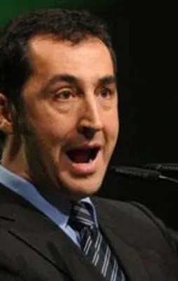 Cem Özdemir hainlikte sınır tanımıyor