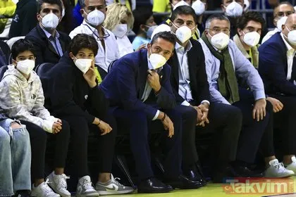 Fenerbahçe’de Ali Koç’un sinirleri bozuldu! Basketbol maçında taraftarla tartıştı