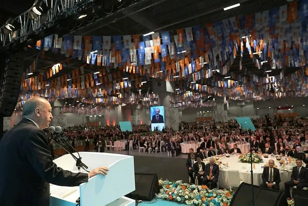 baskan-recep-tayyip-erdogandan-kilicdaroglunun-elektrik-tiyatrosuna-sert-salvolar-1651359220476.jpeg Başkan Recep Tayyip Erdoğan'dan Kılıçdaroğlu'nun elektrik tiyatrosuna sert salvolar-2