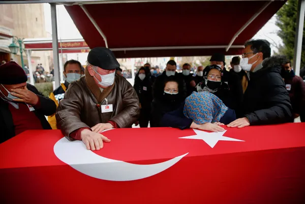 Şehit Piyade Er Tarık Tarcan son yolculuğuna uğurlandı-2