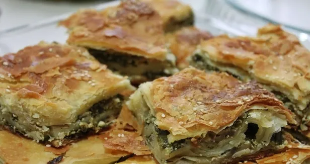 Ispanaklı mantarlı açık börek tarifi! Gelinim Mutfakta lezzetli ve pratik ıspanaklı mantarlı açık börek nasıl yapılır?-3