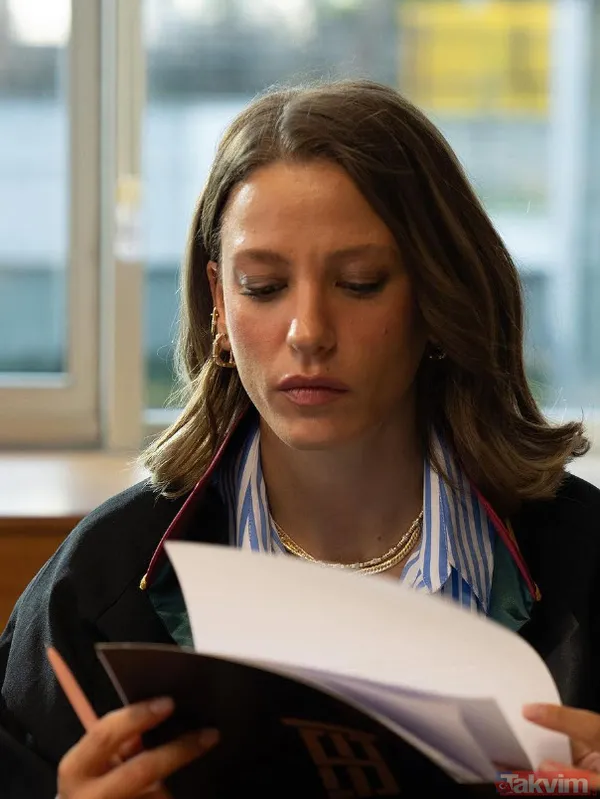 Serenay Sarıkaya gerçekten kestirmiş! Mini taytıyla spor yaptığı anları paylaşan Serenay Sarıkaya'yı görenler inanamadı - 9