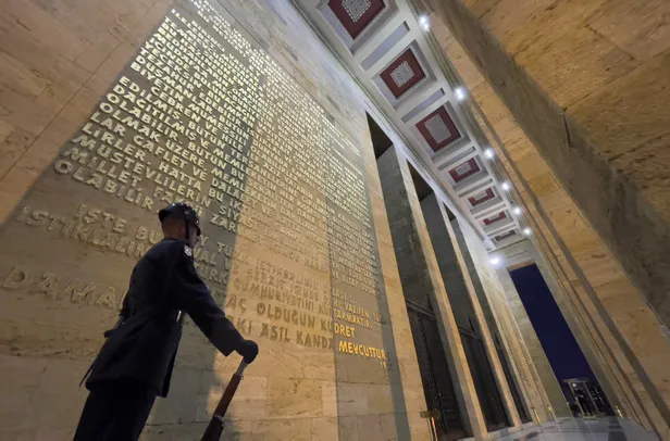 anitkabir-ziyaret-saatleri-2021-10-kasim-anitkabir-kaca-kadar-acik-anitkabir-saat-kacta-kapaniyor-1636526210403.jpg Anıtkabir ziyaret saatleri 2021! 10 Kasım Anıtkabir kaça kadar açık? Anıtkabir saat kaçta kapanıyor?-4