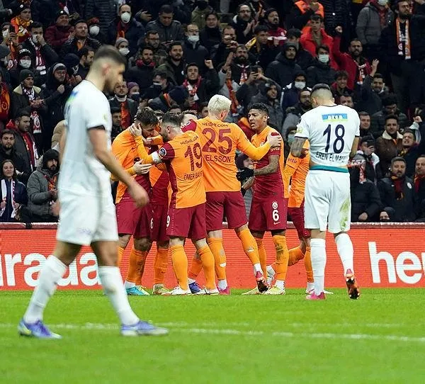 aslan-paramparca-galatasaray-1-3-kasimpasa-mac-sonucu-ozet-1642707540978.jpeg