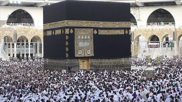 Suudi Arabistan'da umre ziyaretleri yeniden başladı-1