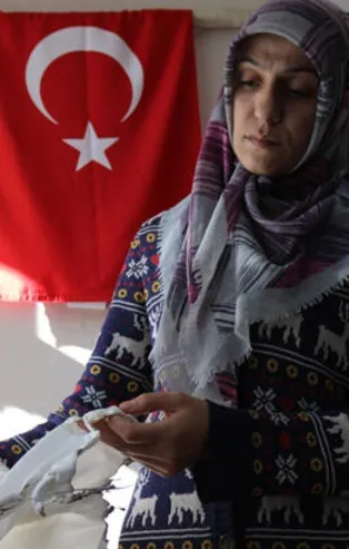 Gece yarısı kabusu yaşadılar! Bir aileyi diri diri yakacaklardı