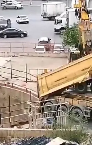 Metroya beton döken İBB'nin Sözcüsü Murat Ongun'dan kargaları güldürecek açıklama: Çukur vardı onu kapattık