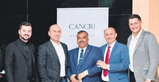 Altın ve mücevherat görünümlü dükkan açan dolandırıcı bir yıl içinde 112 bin kişiden 100 milyon dolar topladı