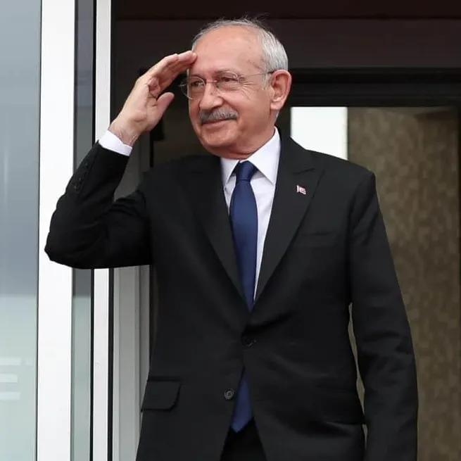 Bu da oldu! HDPKK ile kirli ittifak sonrası CHP’nin seçim araçlarında ‘Kürdün kızı haydi savaşa’ şarkıları