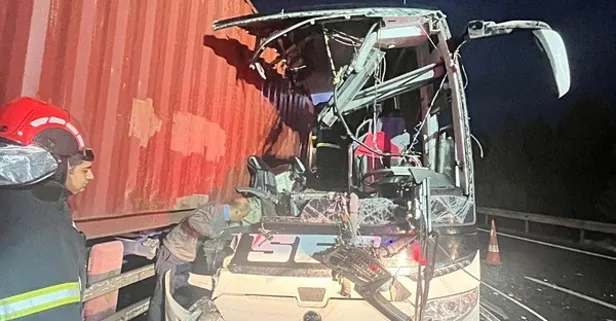 Osmaniye'de katliam gibi kaza! Yolcu otobüsü TIR'a çarptı