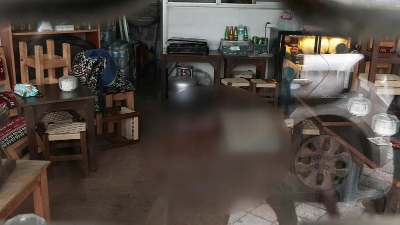 Ramazan Pişkin'in dükkanının içinde kan izleri olduğu görüldü