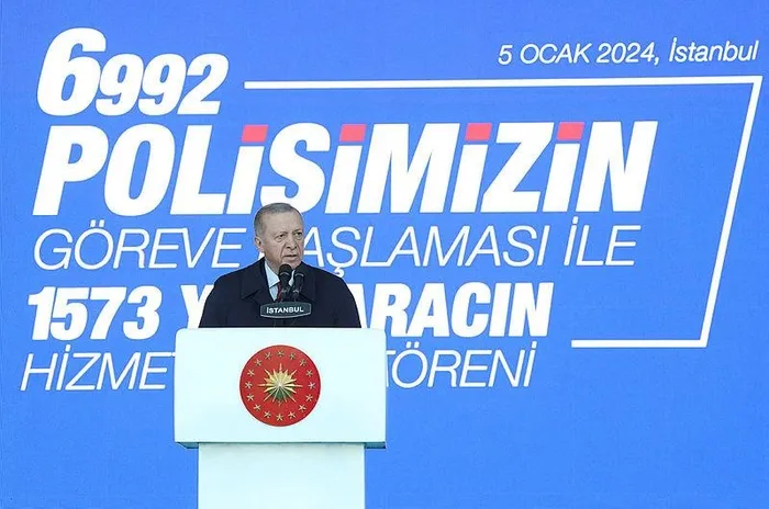 Başkan Erdoğan'dan 6 bin 992 polisin göreve başlaması ve bin 573 yeni aracın hizmete alım töreninde açıklamalar-2