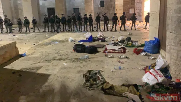 Kudüs'te İsrail terörü! İsrail polisi Mescid-i Aksa’da namaz kılan cemaate saldırdı - 20