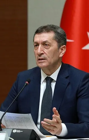 Son dakika: Milli Eğitim Bakanı Ziya Selçuk açıkladı: Uzaktan eğitim 31 Mayıs'a kadar devam edecek