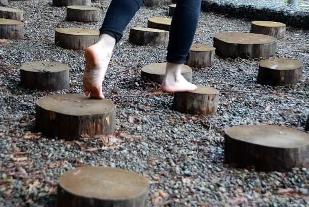 Bu yolda sadece yalın ayak yürünüyor-9