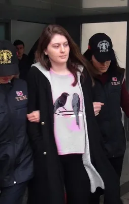 FETÖ'cü Yılmazer'in kızı para yağdırmış