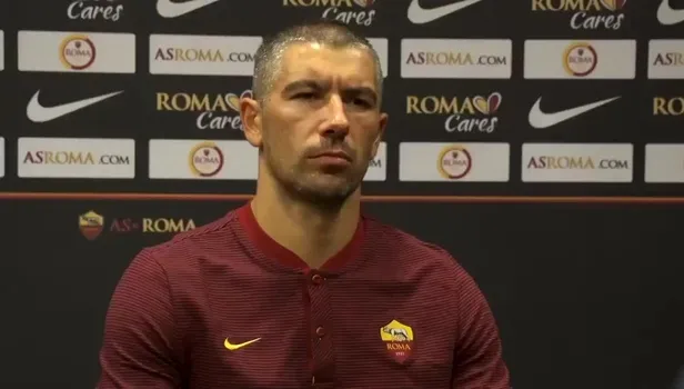 Fenerbahçe'nin ilgilendiği Kolarov'un çok konuşulan transfer videosu yeniden gündemde