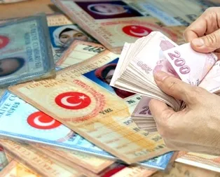 Emekliler, bu imkanı dört gözle bekliyor! SSK ve Bağkurluya 3 maaş avans! 10 maaş kredi