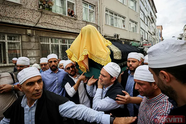 Dün Vefat Eden İnançer'in Naaşı, Kurucusu Olduğu Karagümrük'teki Türk Tasavvuf Musikisi Ve Folklorunu Araştırma Ve Yaşatma Vakfı'ndan Omuzlar Üstünde Fatih...