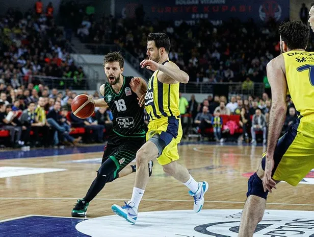 darussafaka-tekfen-71-74-fenerbahce-beko-mac-sonucu-1581871455066.jpeg