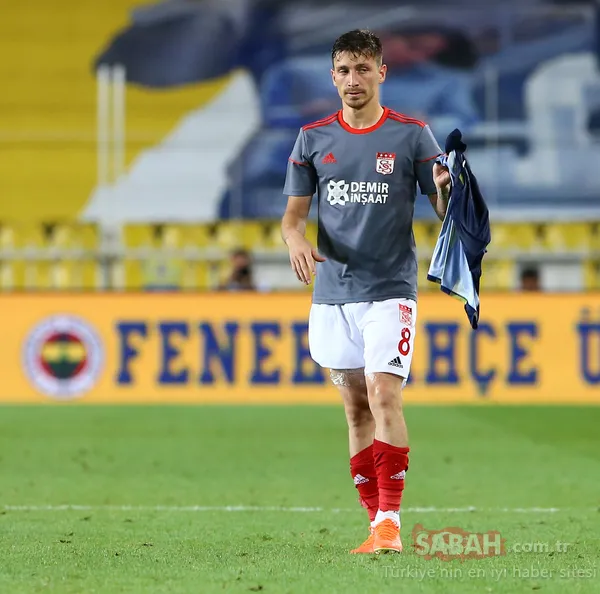 Fenerbahçe-Sivasspor maçı sonrası Mert Hakan Yandaş, Emre Belözoğlu'nun yanına gitti! Dikkat çeken kare - 15