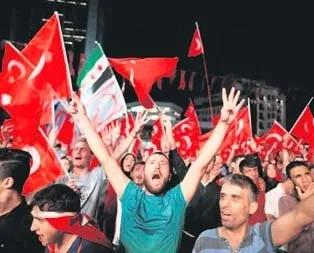 Halk meydanları bırakmıyor!