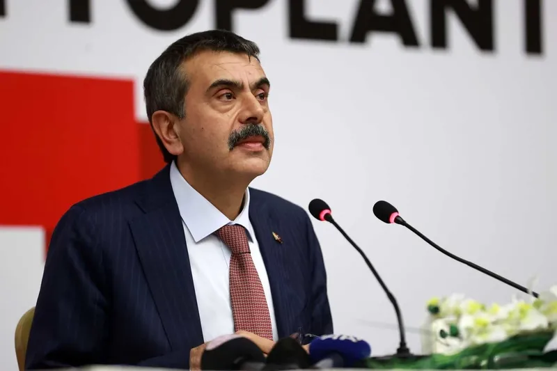 MEB yeni takvimi belirledi! 2. ara tatil bitti derken 'uzatılacak' iddiası netleşti! Öğretmenler ve 5.6.7.8.9.10.11.12. sınıflar...-2