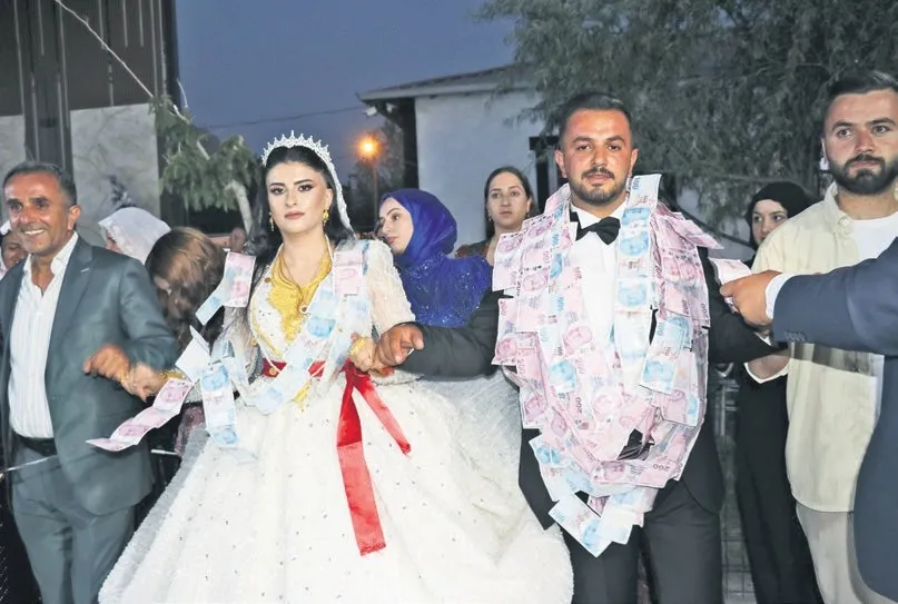Düğüne geln