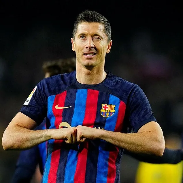 Lewandowski Barcelona’ya alıştı!